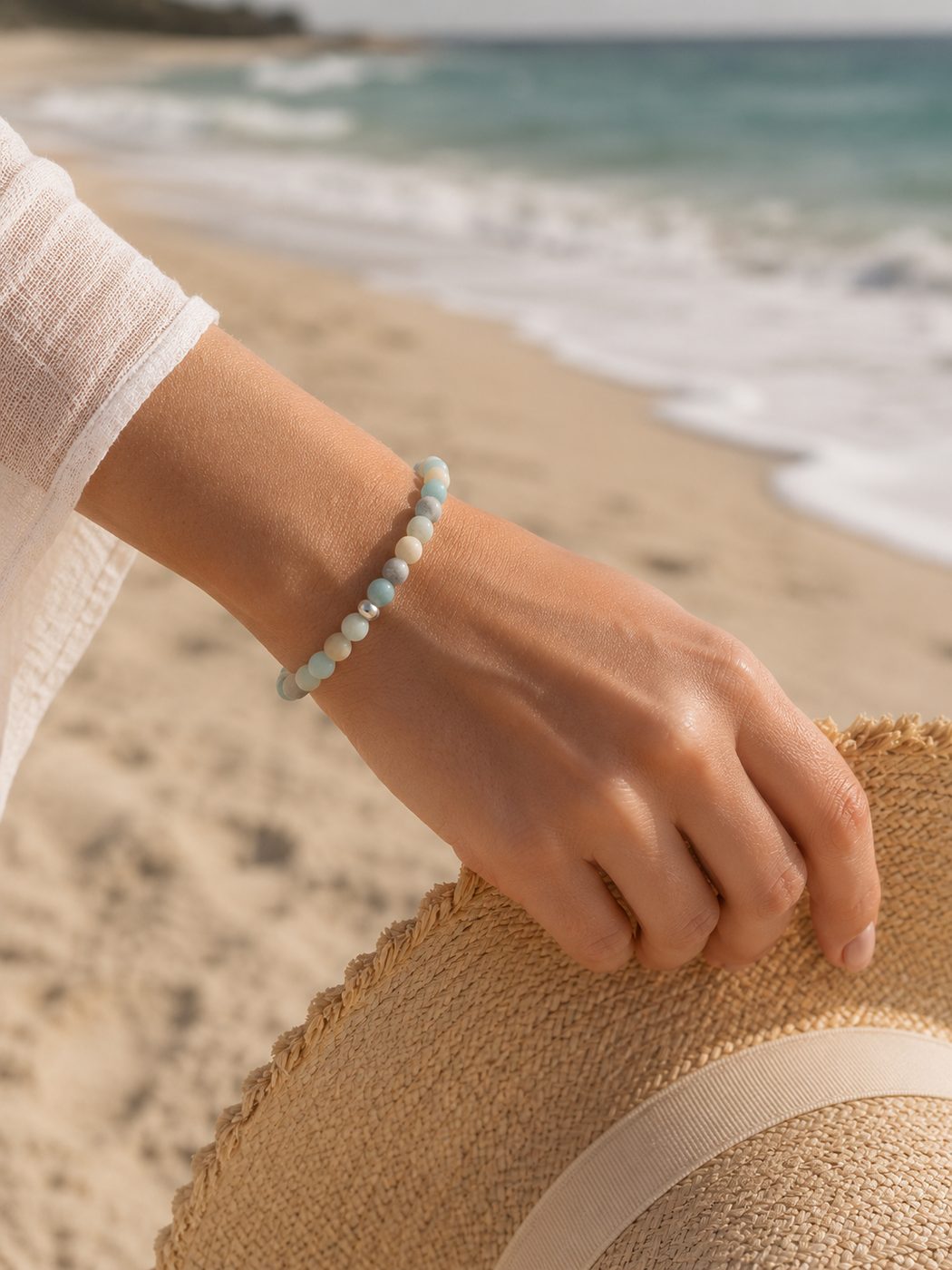Lil Something Amazonit-Armband am Strand